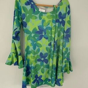 Beautiful dress green and blue flowers..